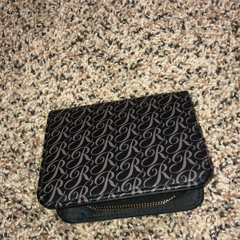 Wallet - Picture 3 of 5